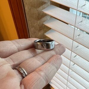 Women’s Oura Ring 4 - size 8